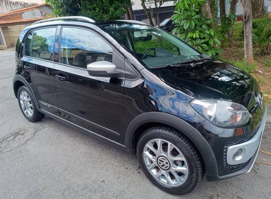 VOLKSWAGEN CROSS UP 1.0 MPI 12V FLEX 4P MANUAL